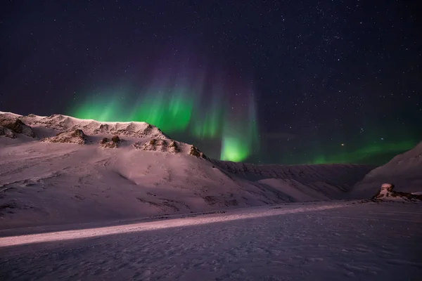 Polarlichter Polarlichter Polarlichter Polarlichter Polarlichter Nordlicht Himmelsstern Norwegen Reisen Spitzbergen — Stockfoto