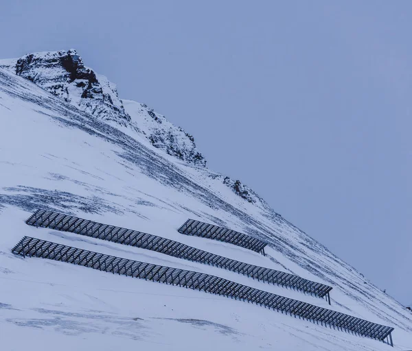 Norvégia Táj Jég Jellege Lavina Védelme Hegyek Spitsbergen Longyearbyen Svalbard — Stock Fotó