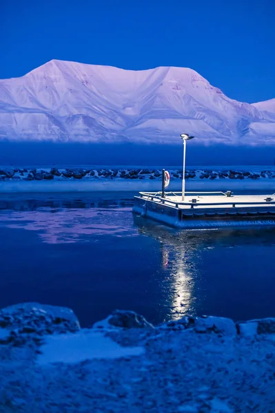 Norway Krajina Led Příroda Města Pohled Spitsbergen Longyearbyen Hory Svalbard — Stock fotografie