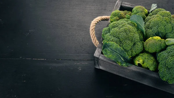 Broccoli Trälåda Hälsosam Mat Trä Bakgrund Ovanifrån Kopiera Utrymme — Stockfoto