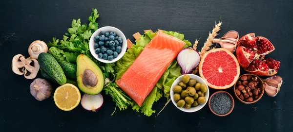 Conjunto Alimentos Saudáveis Peixe Nozes Proteínas Bagas Legumes Frutas Fundo — Fotografia de Stock