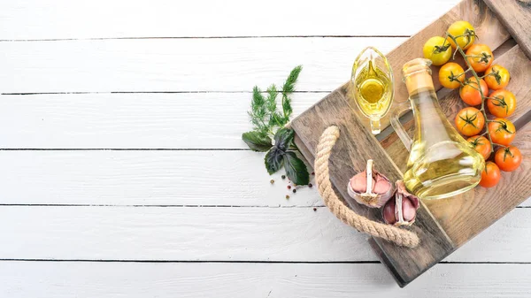Einem Glas Olivenöl Ansicht Von Oben Auf Weißem Holzgrund Freiraum — Stockfoto