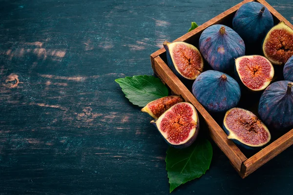 Fig Fichi Frutta Fresca Una Scatola Legno Spazio Libero Testo — Foto Stock