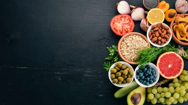 Alimentação Saudável Seleção Alimentos Limpos Legumes Frutas Nozes Bagas Cogumelos — Fotografia de Stock