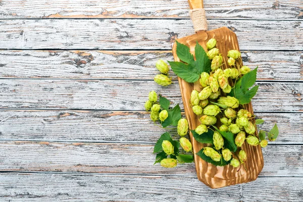 Hops Wheat White Wooden Background Free Space Text Top View — Stock Photo, Image