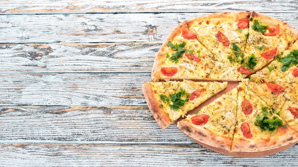 Pizza Cherry Tomatoes Suluguni Cheese Basil Italian Cuisine Wooden Background — Stock Photo, Image