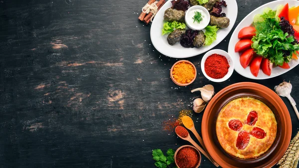 Surtido Platos Cocina Georgiana Europea Sobre Viejo Fondo Madera Espacio — Foto de Stock