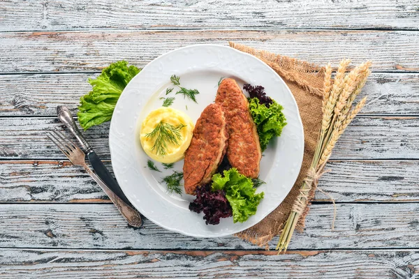 Cutlets Meat Mashed Potatoes Plate Old Wooden Background Free Space — Stock Photo, Image