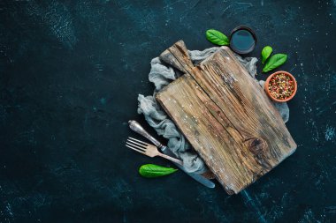 Pişirme arka plan. Mutfak ahşap tahta. Üst görünüm. Metniniz için boş alan.