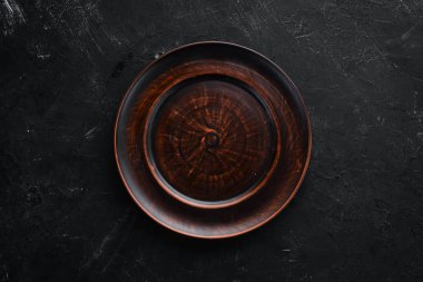 Kil yemekleri. Bir tabak Beyaz ahşap zemin üzerinde. Üstten Görünüm. Ücretsiz kopya alanı.