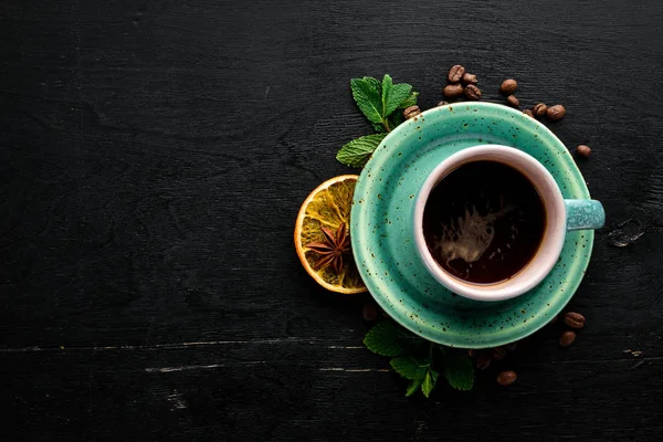 Egy Csésze Fekete Kávé Egy Fából Készült Háttér Szabad Hely — Stock Fotó