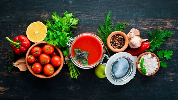 Pasta Tomate Ketchup Com Legumes Caseiro Vista Superior Fundo Madeira — Fotografia de Stock