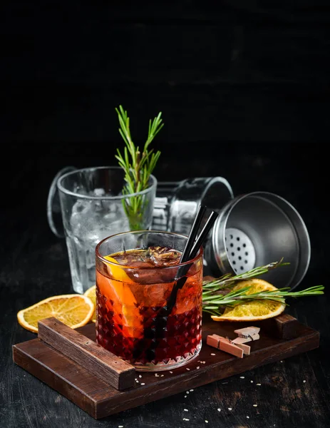 Negroni Alkoholhaltig Cocktail Trä Bakgrund Topp Fritt Kopierings Utrymme — Stockfoto