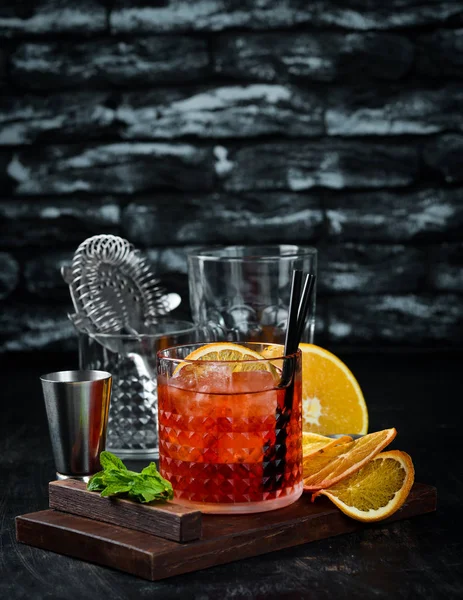 Negroni Sprits Alcoholic Cocktail Glass Wooden Background Top View Free — Stock Photo, Image