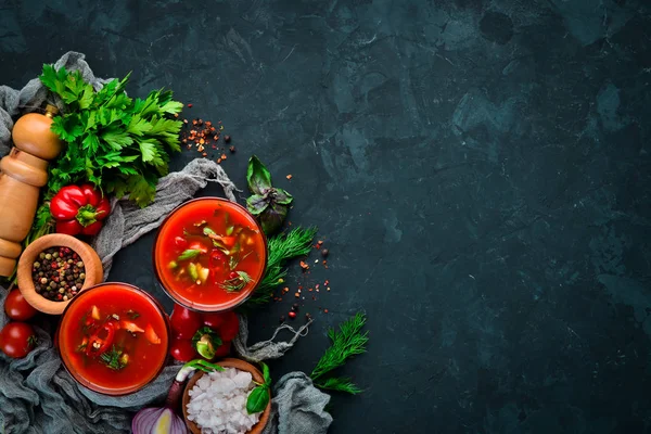 Zupa Gazpacho Glas Zupa Pomidorowa Cebulą Papryka Pietruszka Widok Góry — Zdjęcie stockowe