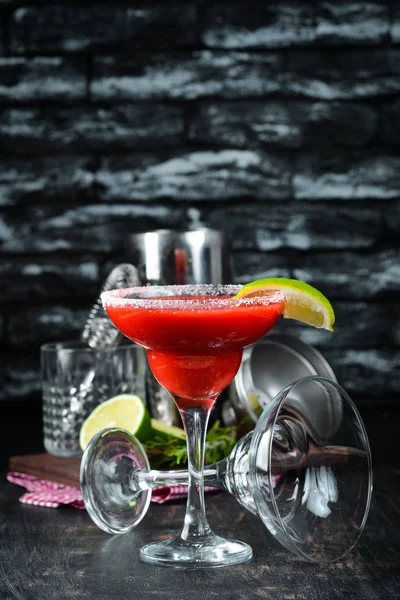 Margarita Fraise Cocktail Alcoolisé Sur Fond Bois Vue Dessus Espace — Photo