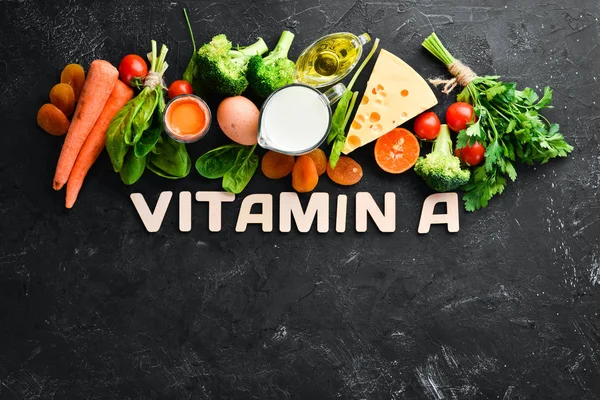 Alimentos Que Contienen Vitamina Natural Brócoli Zanahorias Leche Queso Espinacas —  Fotos de Stock