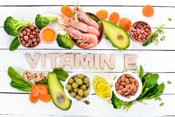 Doğal Vitamini Içeren Gıdalar Ispanak Maydanoz Karides Kabak Çekirdeği Yumurta — Stok fotoğraf