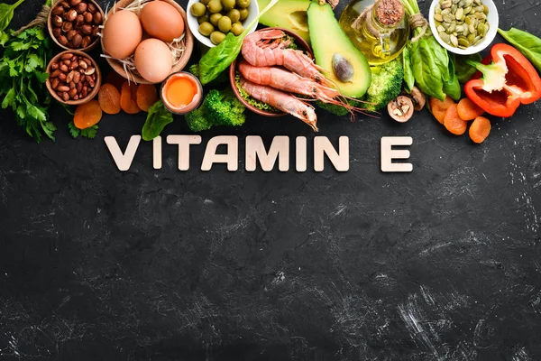 Doğal Vitamini Içeren Gıdalar Ispanak Maydanoz Karides Kabak Çekirdeği Yumurta — Stok fotoğraf