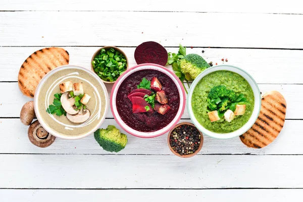 Verscheidenheid Aan Kleurrijke Groenten Crème Soepen Concept Van Gezond Eten — Stockfoto