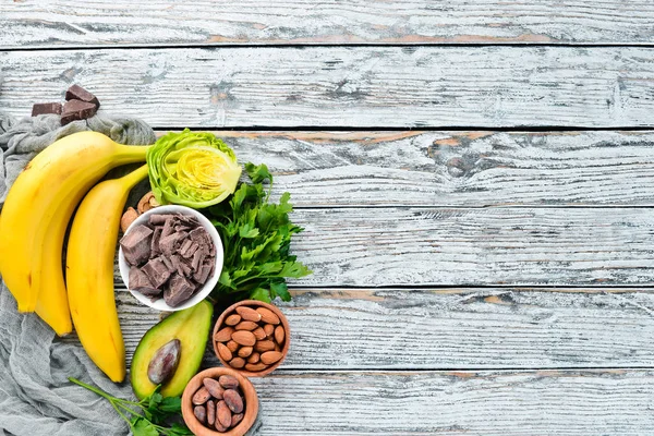Természetes Magnéziumot Tartalmazó Élelmiszerek Csokoládé Banán Kakaó Dió Avokádó Brokkoli — Stock Fotó
