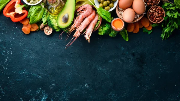 Hälsosam Kost Mat Spenat Persilja Räkor Pumpafrön Ägg Avokado Broccoli — Stockfoto