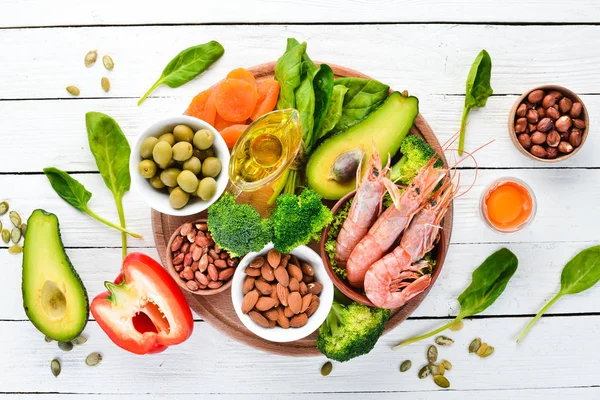 Hälsosam Kost Mat Spenat Persilja Räkor Pumpafrön Ägg Avokado Broccoli — Stockfoto