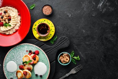 Peynirli krep ve yulaf ezmesi. Kahvaltı