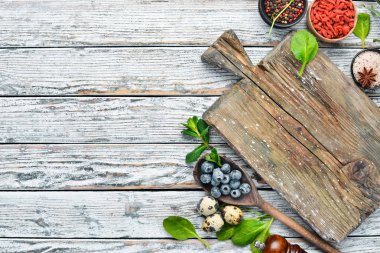 Yemek pişirmenin arka planı. Üst te. Metniniz için boş alan.