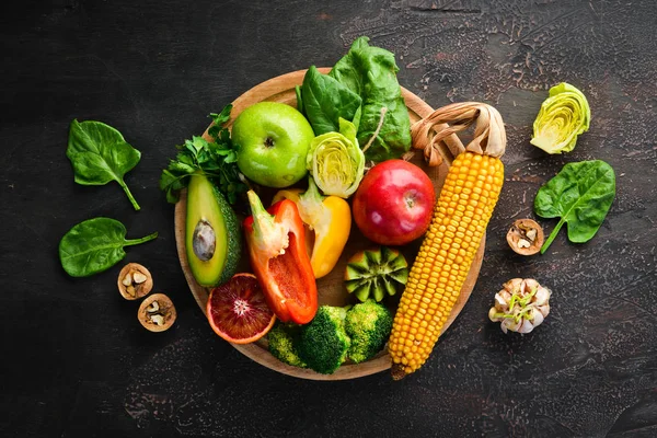 Voedingsmiddelen Die Natuurlijke Vezels Bevatten Avocado Kiwi Appel Tomaten Spinazie — Stockfoto