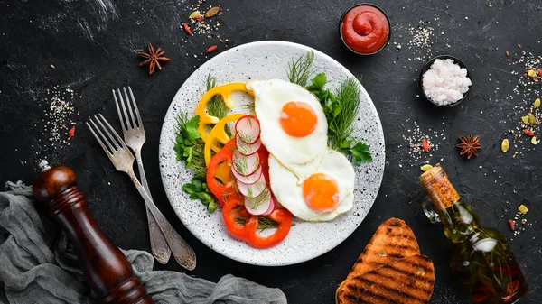 Frühstück Spiegeleier Mit Gemüse Ansicht Von Oben Freier Kopierraum — Stockfoto