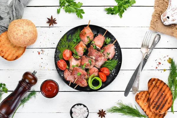 Nyársonsült Zöldségekkel Kebab Egy Fekete Lemez Felülnézet Szabad Másol Hely — Stock Fotó