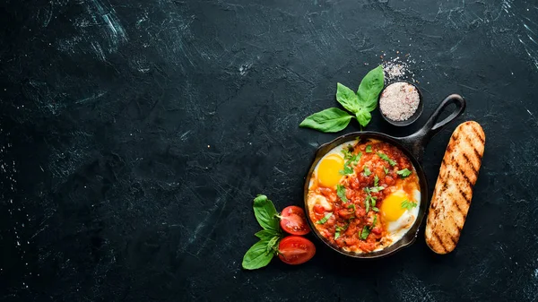 Shakshuka Äggröra Med Tomater Och Grönsaker Frukost Plattan Översta Vyn — Stockfoto