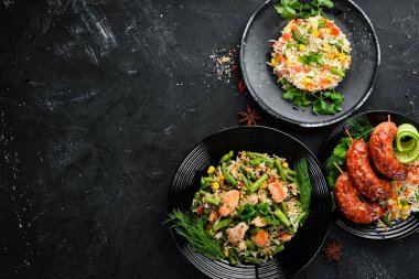 Pirinç Risotto Yemekleri Top view. Ücretsiz kopyalama alanı.