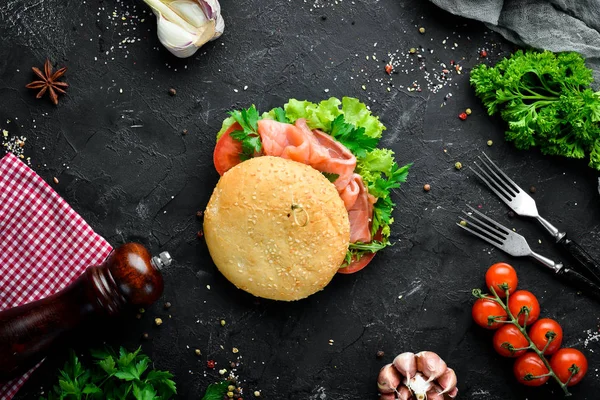 Burger Salmon Tomatoes Onions Breakfast Top View Free Space Your — Stock Photo, Image