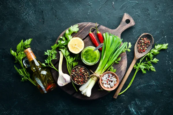 Molho Salsa Verde Azeite Especiarias Ingredientes Para Molho Chimichurri Num — Fotografia de Stock