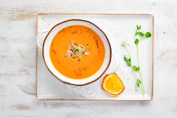 Pea soup. In the plate. Rustic style. Top view. Free space for your text. — Stock Image Pea Soup Plate Rustic Style Top View Free Space Your Stock Picture
