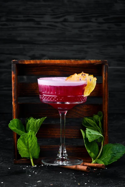 Boisson Alcoolisée Cocktail Framboise Dans Verre — Photo