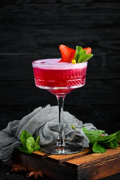 Alkoholischer Cocktail Drink Erdbeer Margarita Glas — Stockfoto