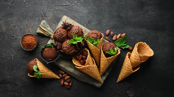 초콜릿아이스크림 배경에 아이스크림만들기 텍스트에 사용할 — 스톡 사진