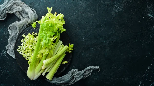 Haste Aipo Verde Fresco Fundo Preto Comida Saudável Vista Superior — Fotografia de Stock