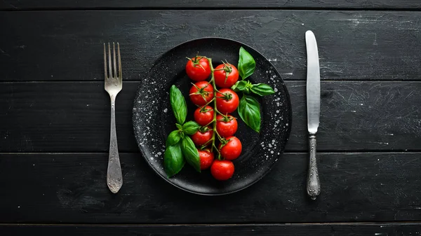 접시에 토마토와 텍스트에 사용할 — 스톡 사진