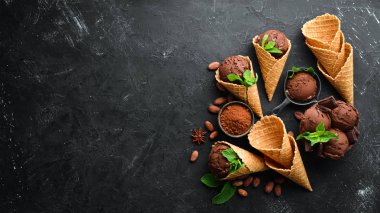 Çikolatalı dondurma. Üst te. Metniniz için boş alan.