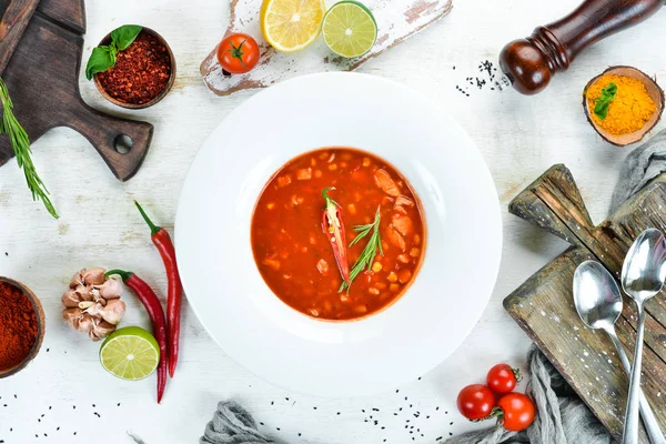 Tomatsoppa Med Majs Och Grönsaker Trä Bakgrund Översta Vyn Ledigt — Stockfoto