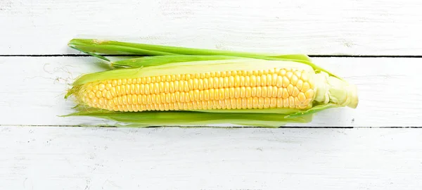 Friss Sárga Színű Kukorica Fehér Háttérrel Zöldségek Felülnézet Szabad Másol — Stock Fotó
