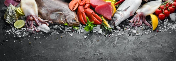 Marisco Fresco Pescado Sobre Fondo Piedra Negra Platija Langosta Calamar —  Fotos de Stock