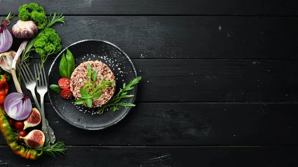 ルッコラで煮込んだ野生の米 料理メニュー 無料コピースペース トップビュー — ストック写真