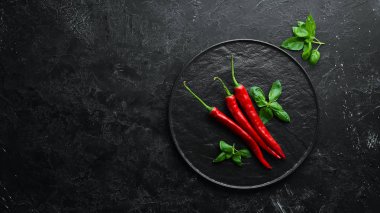 Kırmızı acı biber. Üst te. Metniniz için boş alan.