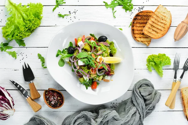 Domatesli Salata Soğan Zeytin Beyaz Peynir Gıda Üst Metniniz Için — Stok fotoğraf