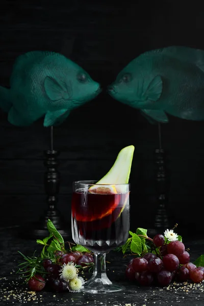 Vin Chaud Dans Des Verres Agrumes Bâtons Cannelle Vue Dessus — Photo